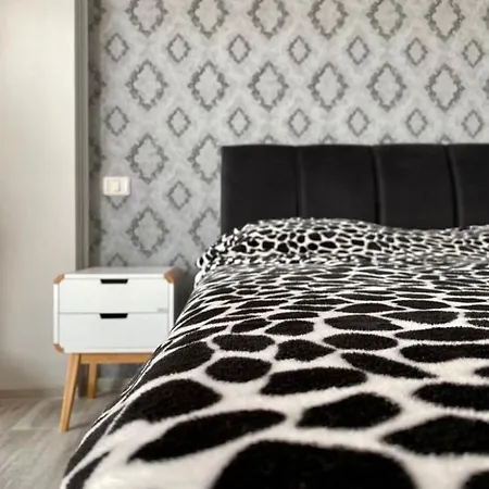 Apartment Mamaia Studio By The *